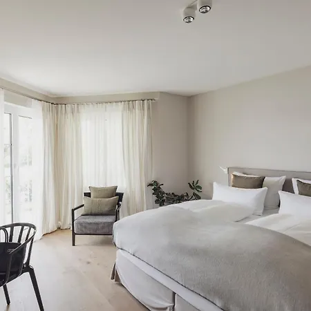 Hotel Caraleon