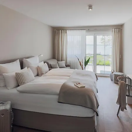 Caraleon Hotel 4*