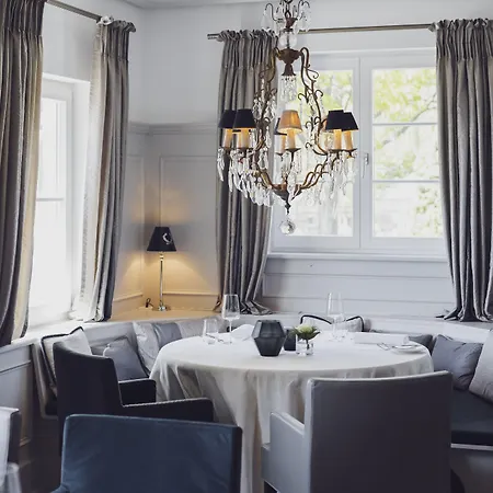 Caraleon Hotel 4*